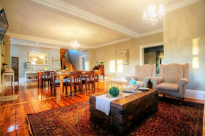 Отель 23 On Glen Guest House  Порт-Элизабет